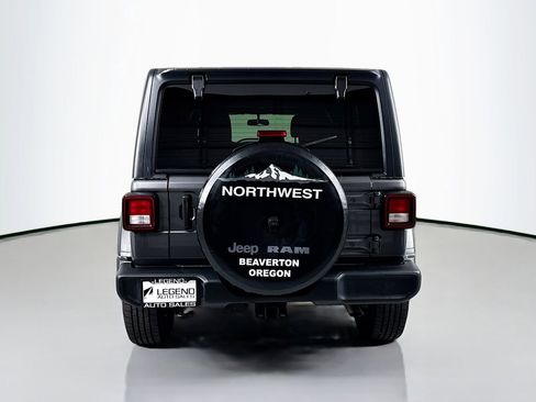 Used 2022 Jeep Wrangler Unlimited Sport AWD/4WD image 5