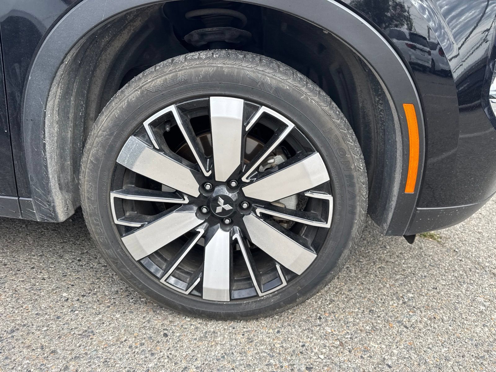 Used 2025 Mitsubishi Outlander SE AWD/4WD image 4