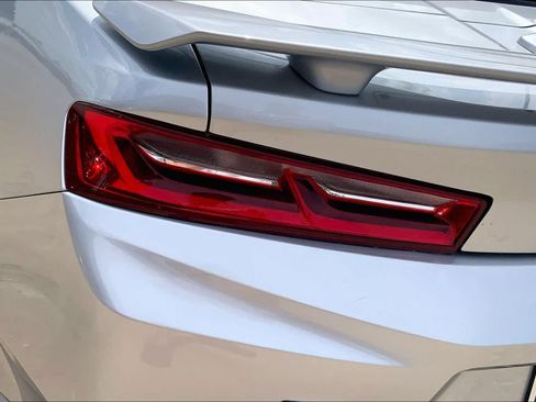 Used 2017 Chevrolet Camaro SS RWD image 28