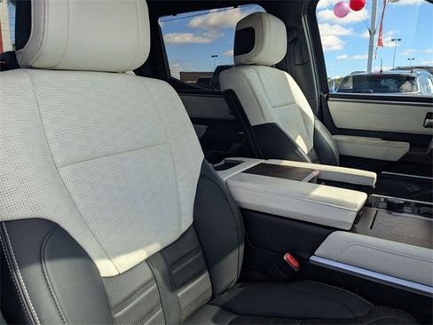 Used 2024 Toyota Tundra Capstone image 34