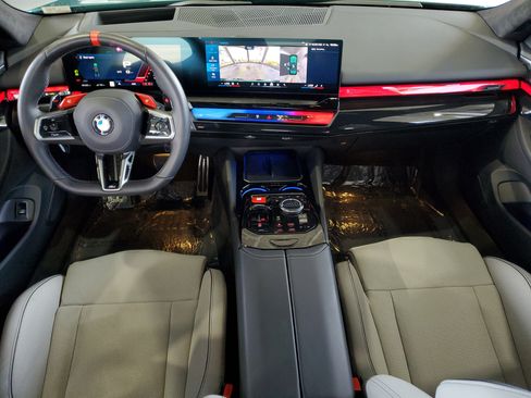 Used 2025 BMW M5 w/ Carbon Package AWD/4WD image 10