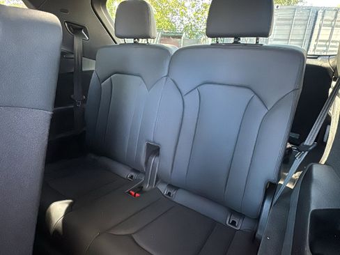 Used 2022 Audi Q7 2.0T Premium Plus w/ Premium Plus Package image 16