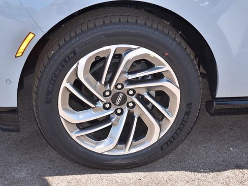 New 2025 Lincoln Navigator Reserve image 43