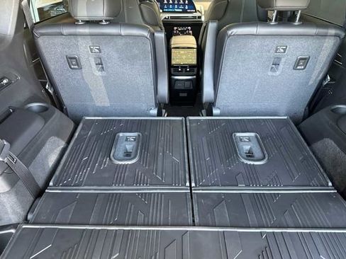 New 2026 Cadillac Vistiq Sport w/ LPO, Floor Liner Package image 16