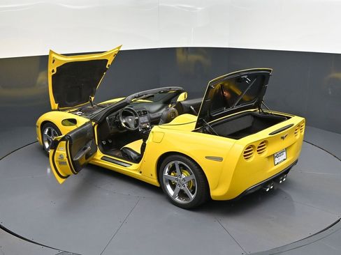 Used 2008 Chevrolet Corvette Convertible w/ Preferred Equipment Group image 41
