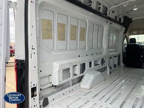 Used 2023 Ford Transit 250 148 High Roof Extended image 17