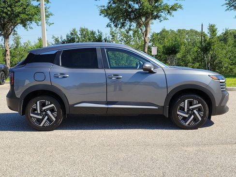 Certified 2025 Nissan Kicks SV w/ SV Premium Package FWD image 4