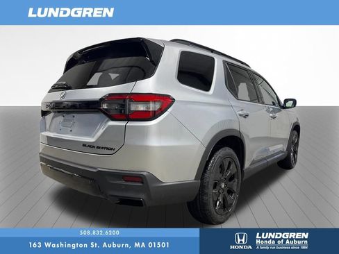 New 2026 Honda Pilot Black Edition image 7