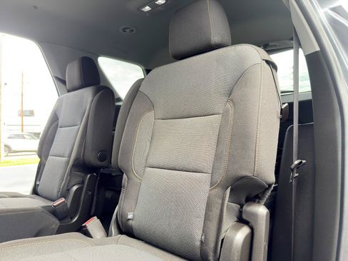 Used 2019 Chevrolet Traverse LT w/ LPO, Floor Liner Package AWD/4WD image 28