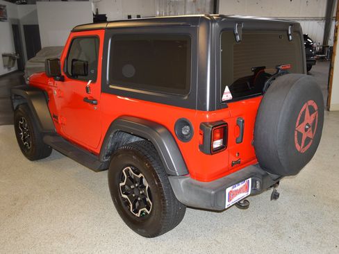 Used 2021 Jeep Wrangler Sport AWD/4WD image 5