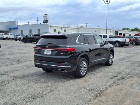 Used 2025 Buick Enclave Preferred AWD/4WD image 5