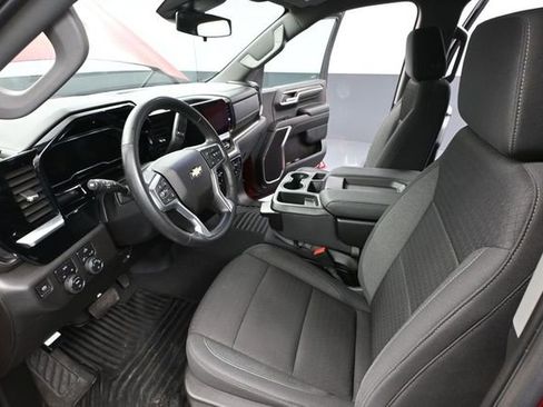 Used 2023 Chevrolet Silverado 1500 LT AWD/4WD image 25