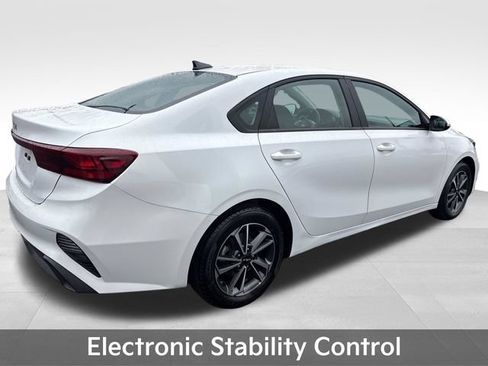 Used 2024 Kia Forte LXS FWD image 8