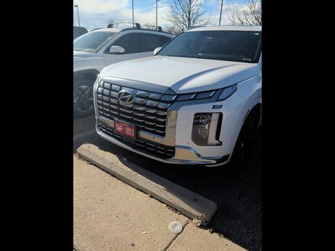 Used 2023 Hyundai Palisade Calligraphy w/ Cargo Package image 1