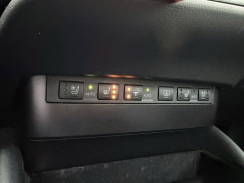 Used 2023 Lexus ES 300h w/ Luxury Package image 17