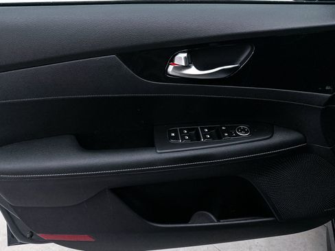 Used 2023 Kia Forte GT-Line w/ GT-Line Premium Package FWD image 17