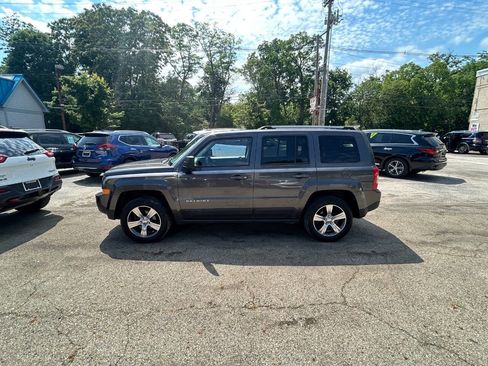 Used 2016 Jeep Patriot High Altitude AWD/4WD image 9