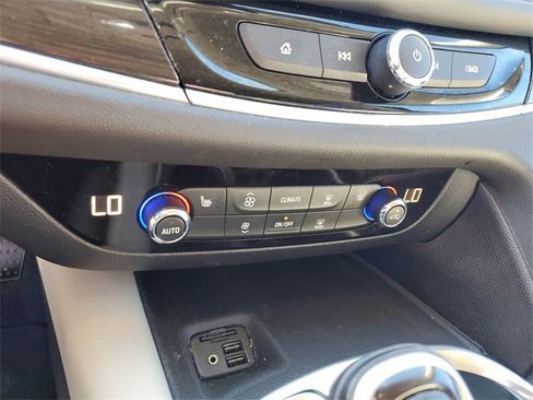 Used 2021 Buick Enclave Essence w/ Sound and Sites Package image 21