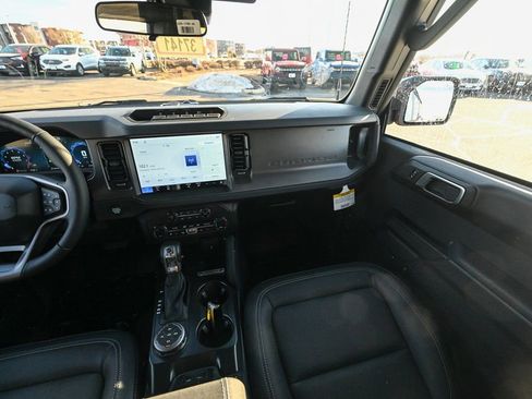 New 2026 Ford Bronco Badlands image 27
