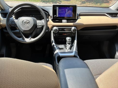 Used 2025 Toyota RAV4 XLE w/ Convenience Package FWD image 29