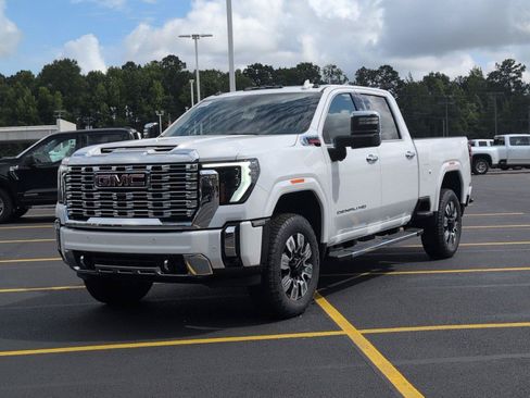 New 2026 GMC Sierra 2500 Denali w/ Denali Reserve Package AWD/4WD image 2