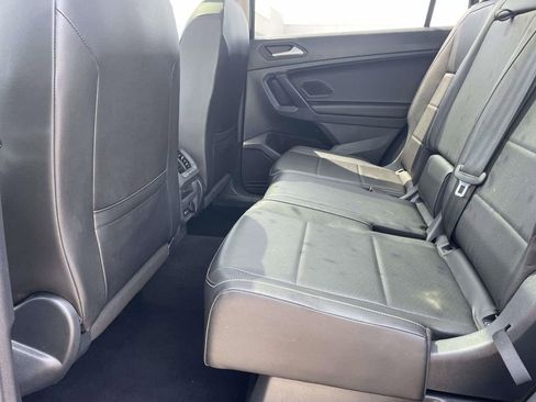Used 2021 Volkswagen Tiguan SE w/ Panoramic Sunroof Package FWD image 10