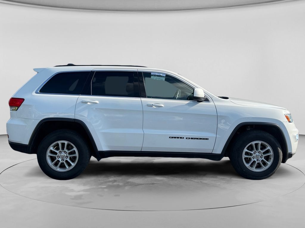 Used 2018 Jeep Grand Cherokee Laredo AWD/4WD image 11