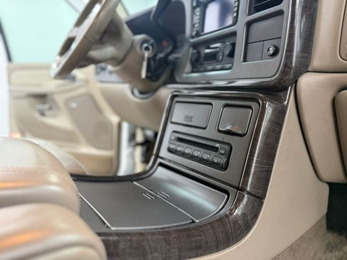 Used 2003 GMC Yukon Denali AWD/4WD image 47