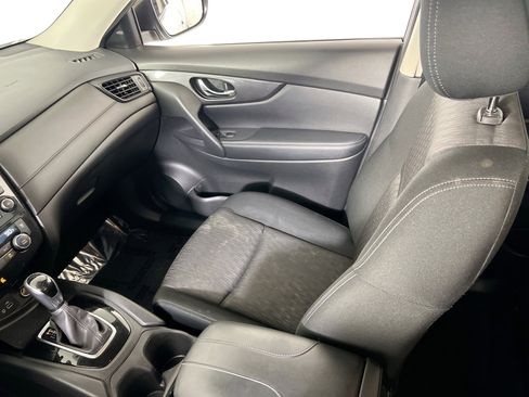 Used 2020 Nissan Rogue SV AWD/4WD image 22