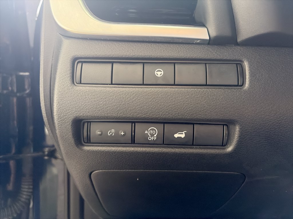 Used 2026 Nissan Rogue SL AWD/4WD image 13