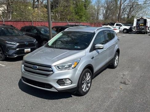 Used 2017 Ford Escape Titanium image 1