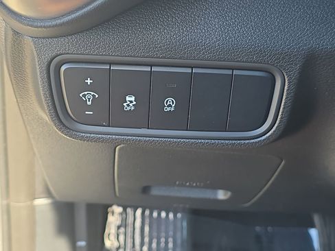 Used 2024 Kia Soul LX w/ Option Group 015 FWD image 25