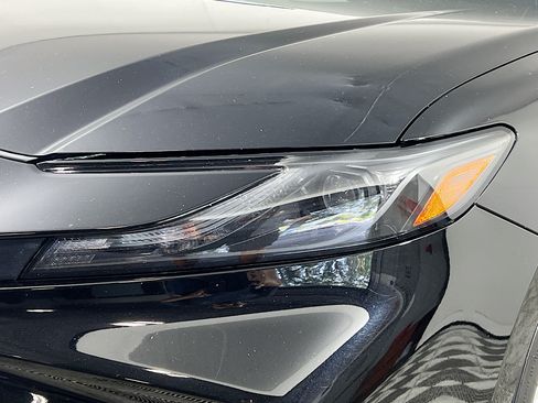 Used 2025 Toyota Camry LE FWD image 12
