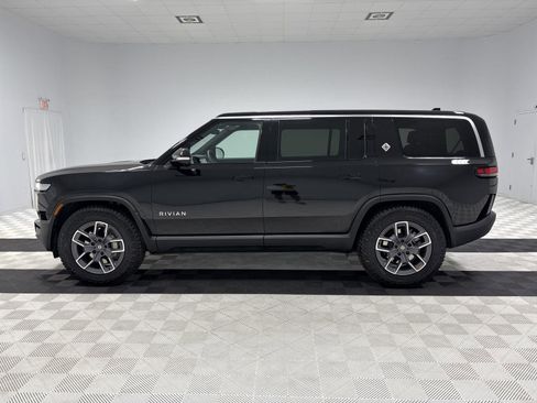 Used 2024 Rivian R1S Adventure image 2