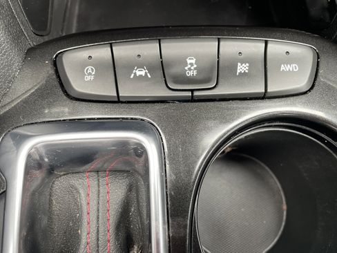 Used 2022 Chevrolet TrailBlazer RS w/ Technology Package image 36