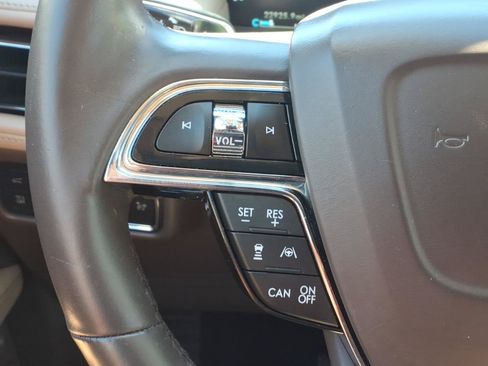 Certified 2022 Lincoln Nautilus Reserve AWD/4WD image 17