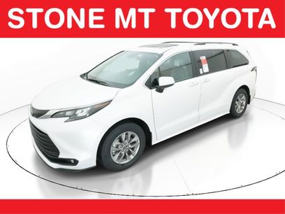 New 2025 Toyota Sienna XLE