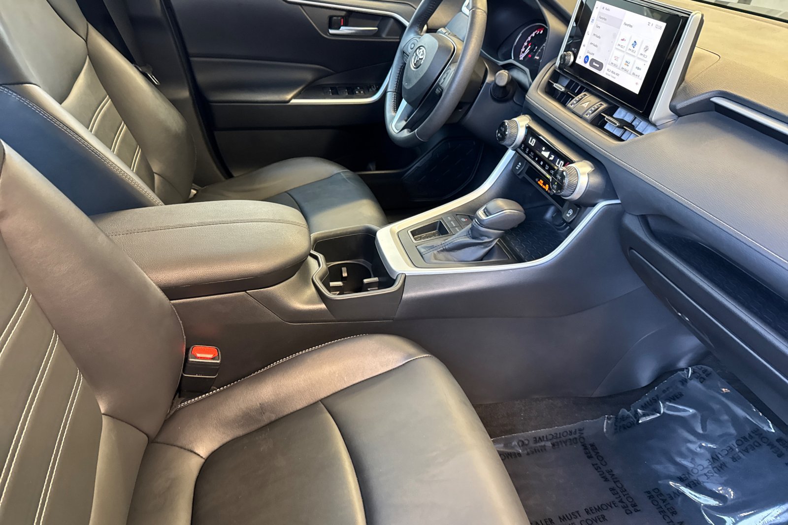 Used 2023 Toyota RAV4 XLE Premium FWD image 22
