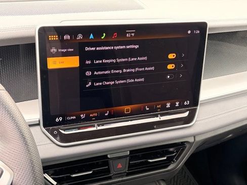 Used 2025 Volkswagen Tiguan SE R-Line AWD/4WD image 18