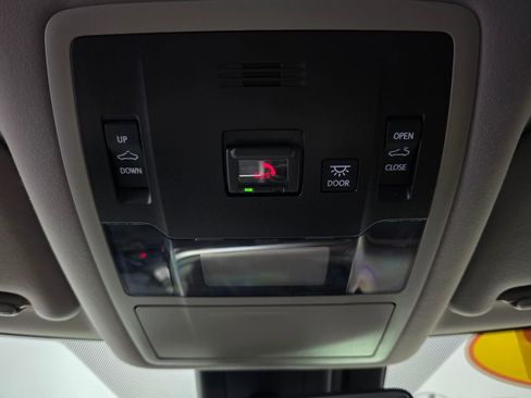 Used 2022 Lexus RX 350L Luxury FWD image 19