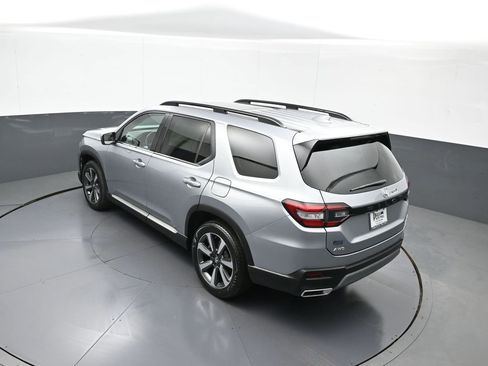 Used 2024 Honda Pilot Touring image 42