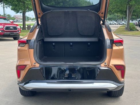 Used 2024 Buick Envista Sport Touring w/ Convenience I Package image 17