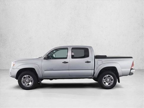Used 2013 Toyota Tacoma 4x4 Double Cab w/ SR5 Pkg image 4