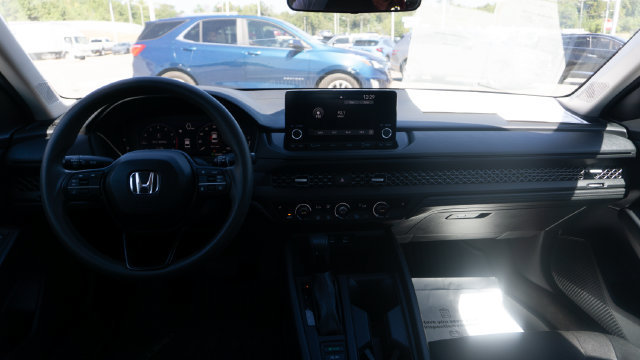 Used 2023 Honda Accord EX image 12