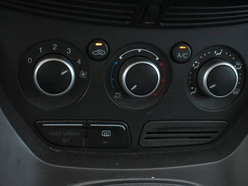 Used 2014 Ford Escape S FWD image 26