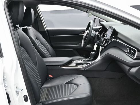 Used 2023 Toyota Camry SE image 27