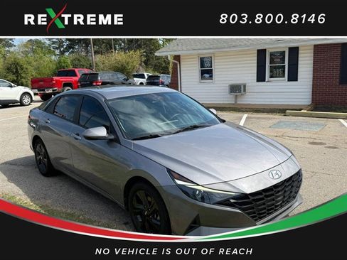 Used 2021 Hyundai Elantra SEL image 16