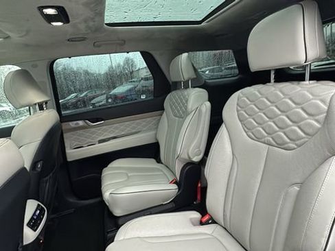 Used 2022 Hyundai Palisade Calligraphy image 30
