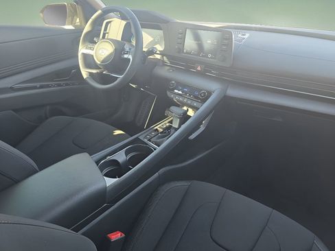 New 2026 Hyundai Elantra SEL Sport Premium image 28