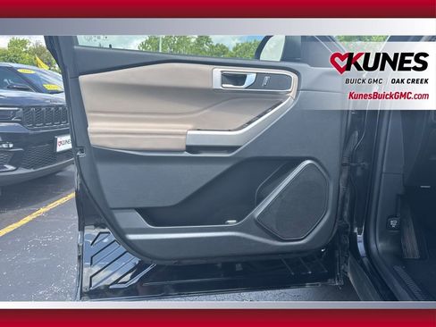 Used 2023 Ford Explorer XLT w/ Equipment Group 202A image 27